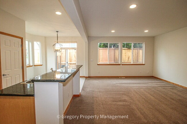 Foto del edificio - 12920 NE 203rd Ct