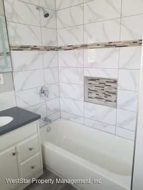 Foto del edificio - 3030 E Artesia Blvd