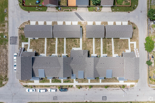 Aerial Photo - Legacy at Saint Luke's Pointe