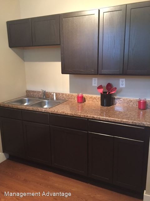 Building Photo - 1529 Ferry St