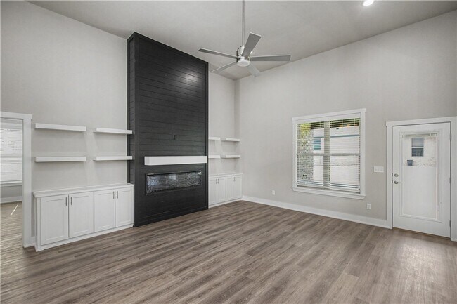 Foto del edificio - 6705 SW Orange Ave