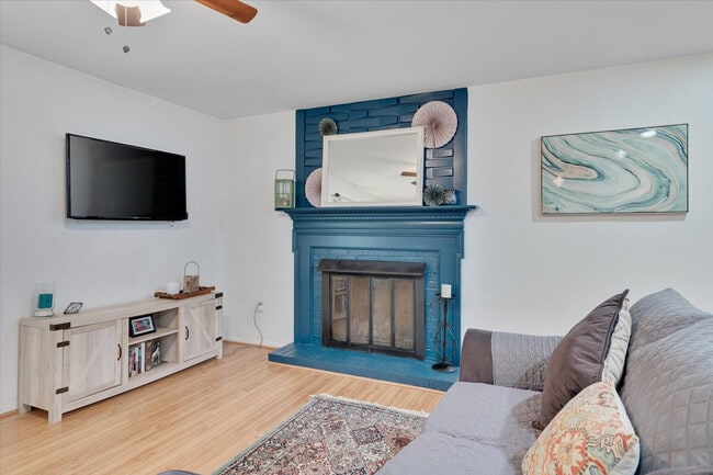 Building Photo - 409 Northclift Dr