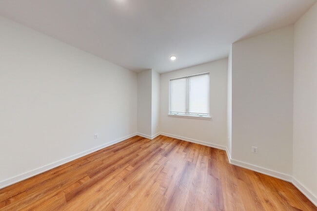 Building Photo - 1834 N Bouvier St