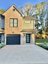 Building Photo - 537 Bellamy Ln