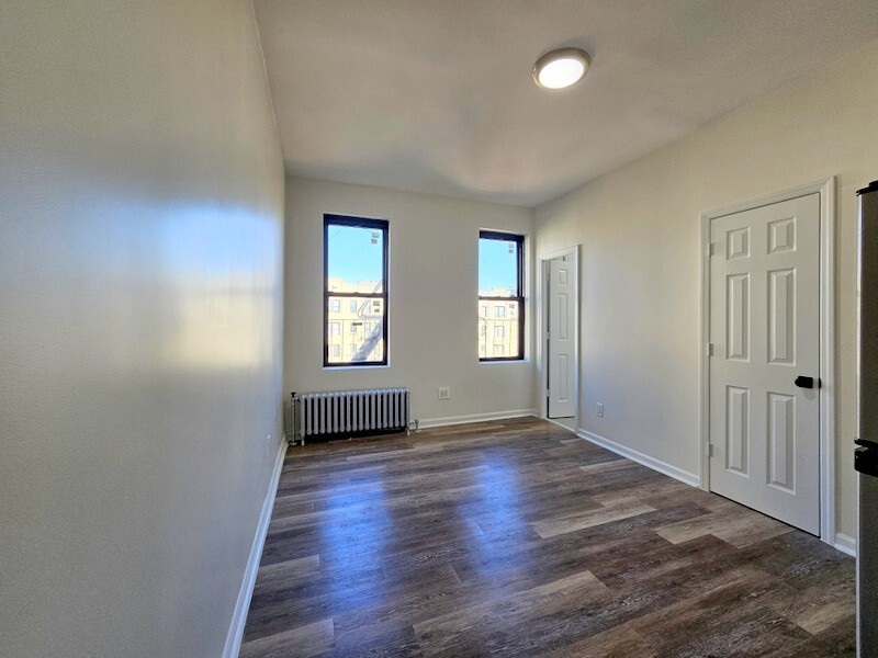 Foto principal - 515 W 168th St