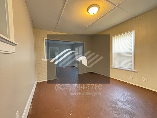 Foto del edificio - 515 Mertland Ave