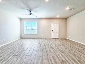 Building Photo - 8002 Scanlan Trce