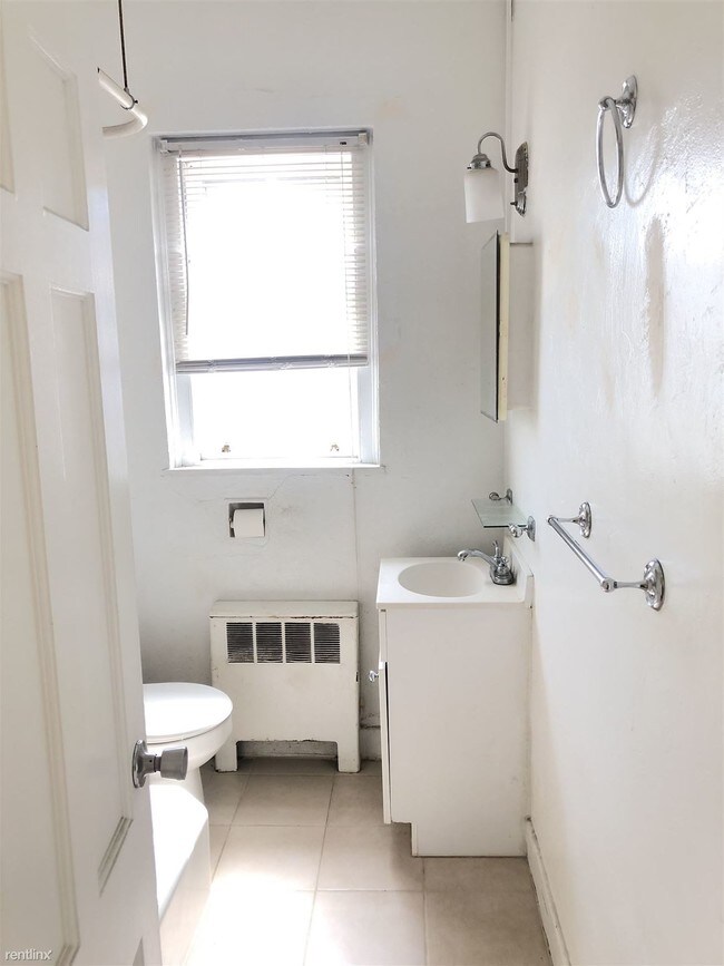 Foto del edificio - Studio, 1 bath  - 736 North Ter Apartment F