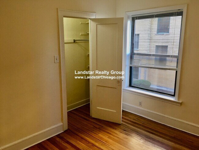 Foto del edificio - 2338 N Spaulding Ave