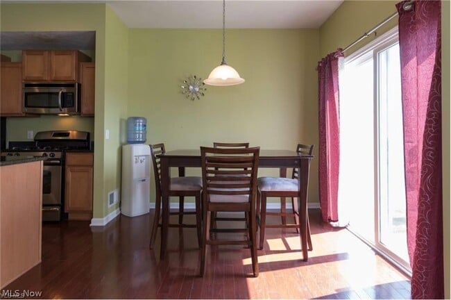 Building Photo - 442 Turner Dr