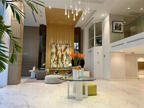 Building Photo - 21055 Yacht Club Dr