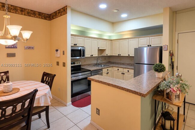 Foto del edificio - 10951 W Clairmont Cir