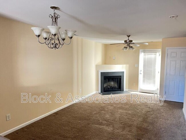 Building Photo - 8916 Thornton Garden Ln