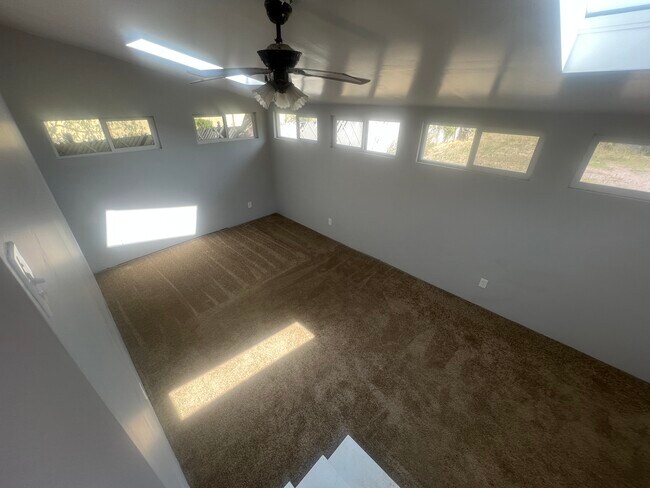 Building Photo - 144 N 1000 W