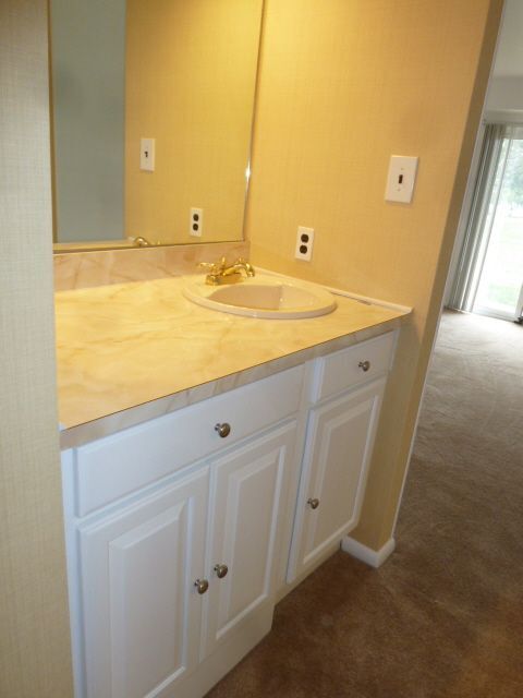 Foto del edificio - 1218A Crosshill Ct