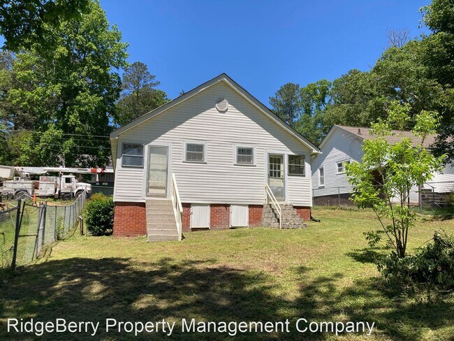 Foto del edificio - 3 br, 2 bath House - 216 Couper St NE