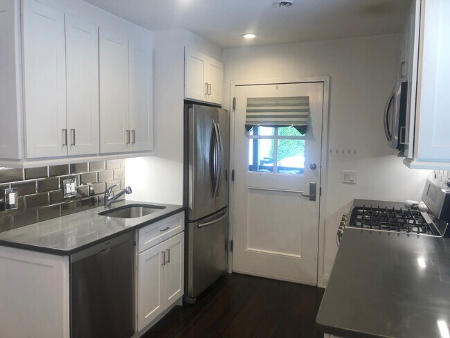 kitchen - 60 Oak Ridge St