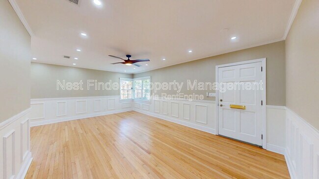 Foto del edificio - 1455 Riverbirch Ln