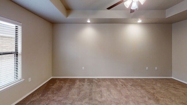 Foto del edificio - Washer and Dryer Included