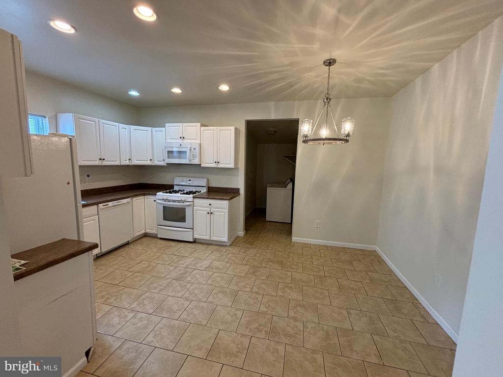 Foto principal - 35 S Delsea Dr
