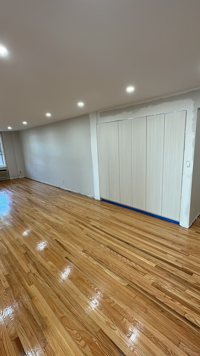 Building Photo - 6601 Burns St