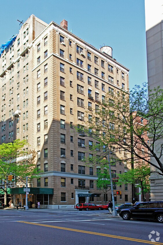 Primary Photo - 599 West End Ave