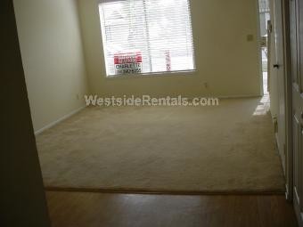 Foto principal - 9791 Continental Dr