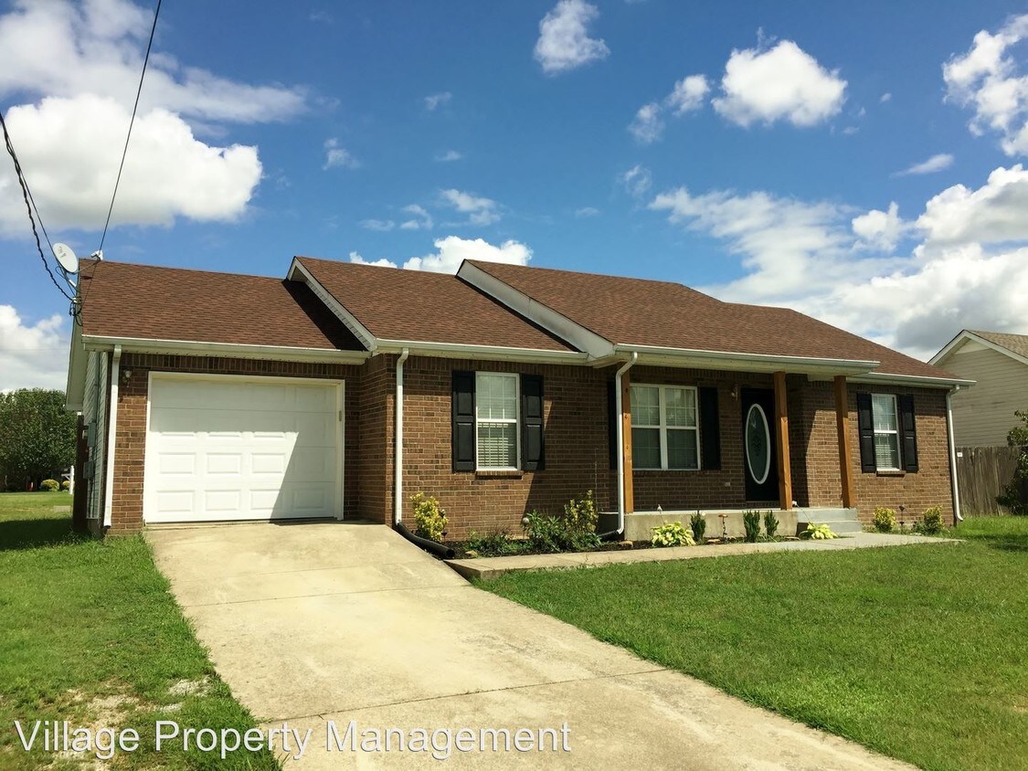 Primary Photo - 206 Brittany Dr