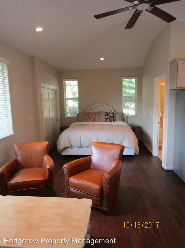 Foto del edificio - Studio, 1 bath House - 6913A Yount Street