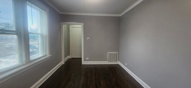 Foto del edificio - 3752 W Division St