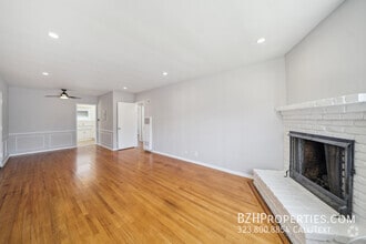 Building Photo - 5301 Vantage Ave