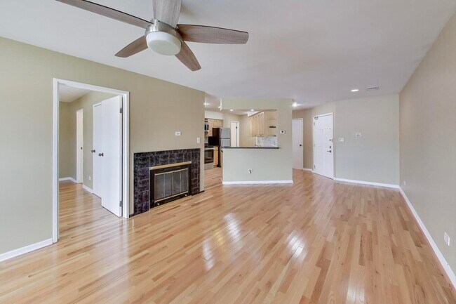 Foto del edificio - 1345 E Wyndham Cir