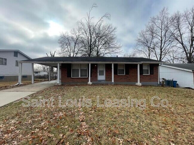 Building Photo - 1572 Hudson Rd