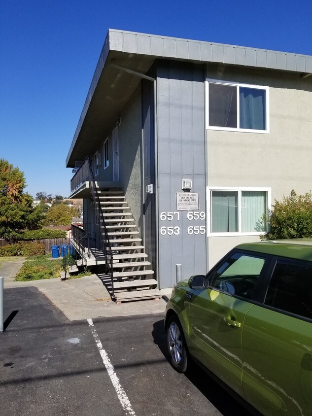 Beautiful Building With Views Of the Bay - 659 E I St
