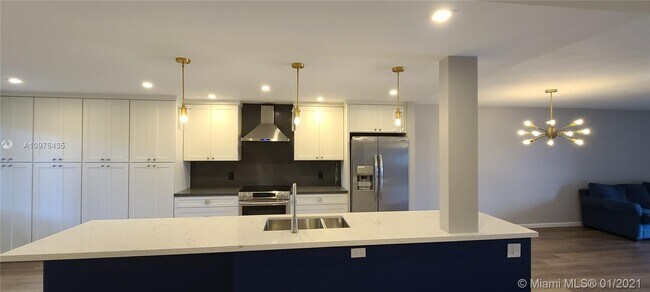 Foto del edificio - 13700 SW 14th St