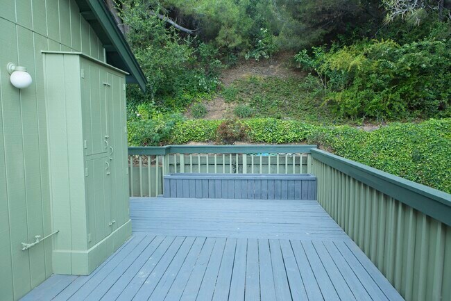 Building Photo - 115 Vasona Oaks Dr