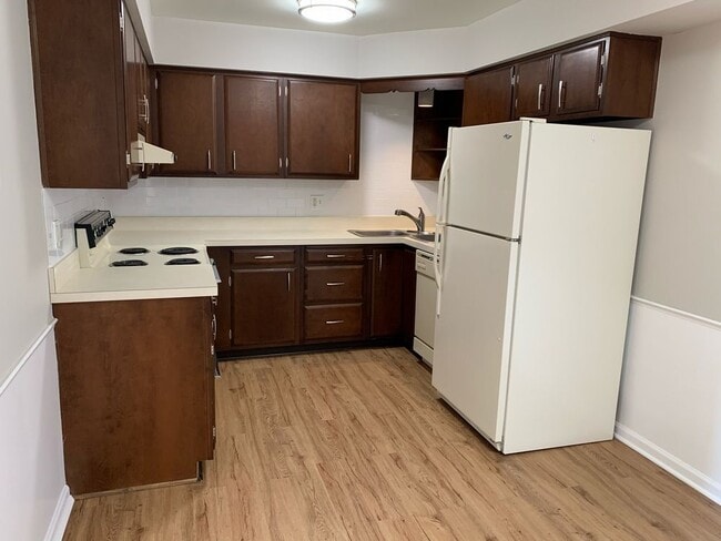 Building Photo - 1218  Camellia Drive - 15