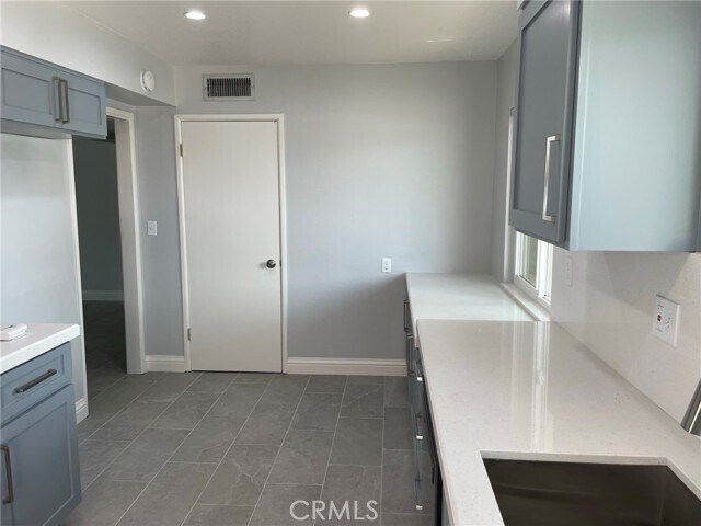 Foto del edificio - 25876 Whitman Rd