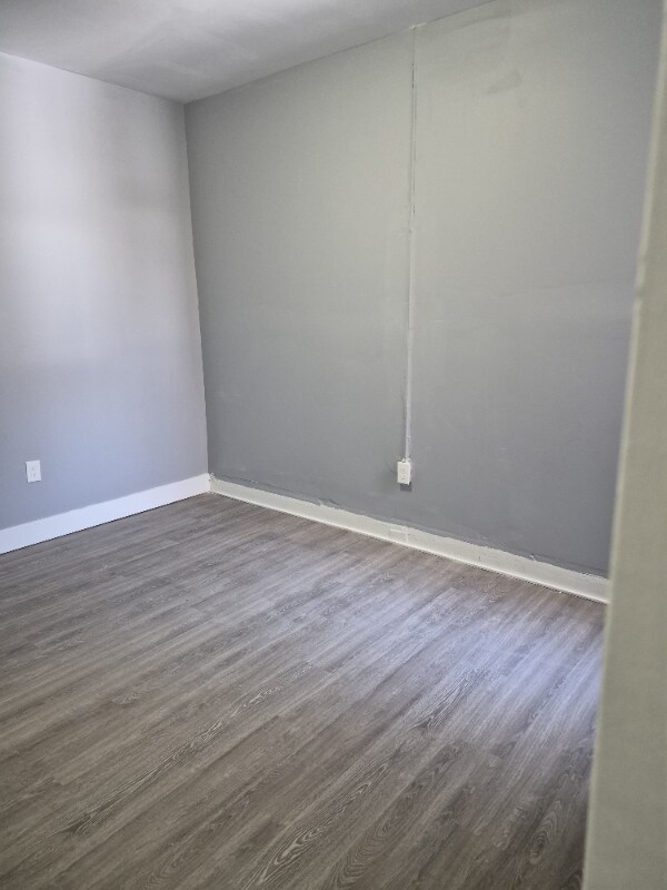 Building Photo - 180 Walnut Ave