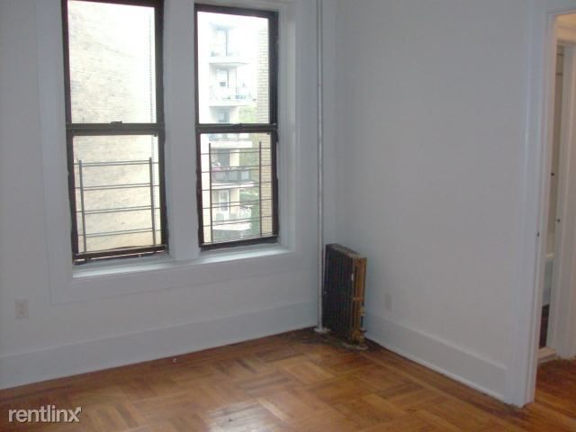 Building Photo - 73 Saint Pauls Pl