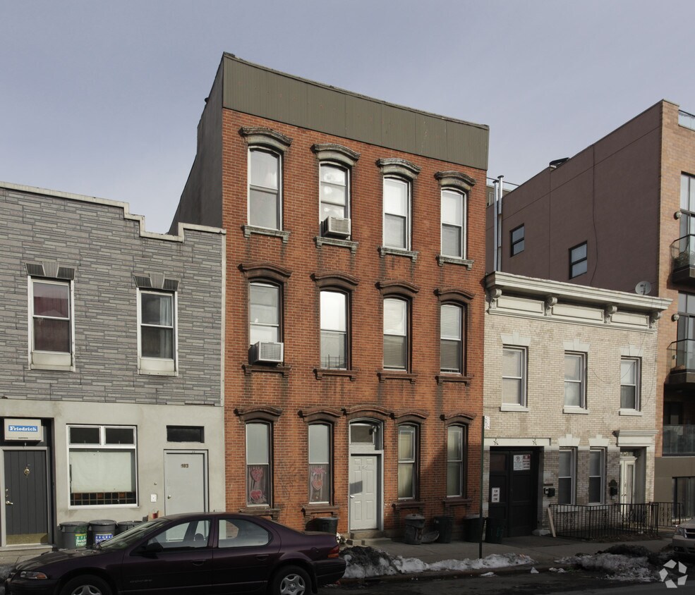 Foto principal - 185 Greenpoint Ave