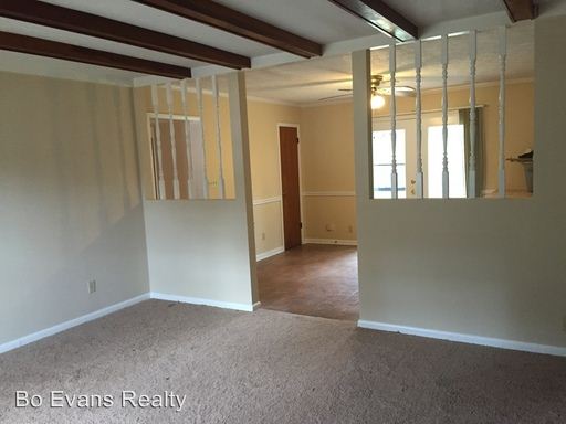 Building Photo - 312 Crommelin Ct