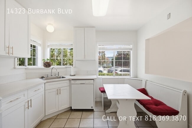 Building Photo - 14323 Burbank Blvd