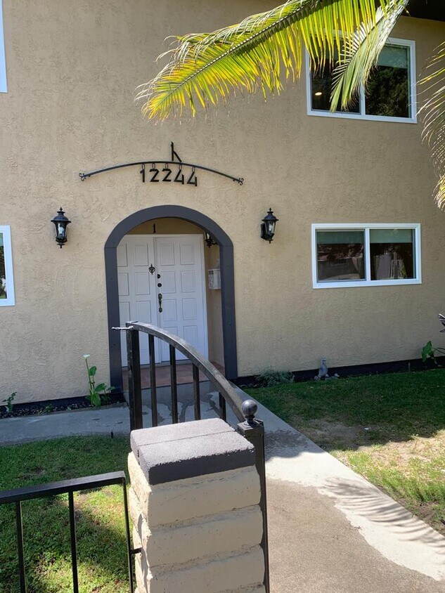 12244 Magnolia Blvd Unit 1, Valley Village, CA 91607 Condo for Rent