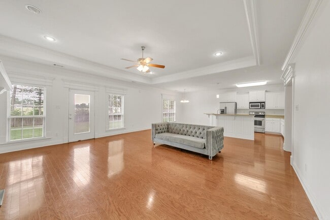 Building Photo - 43 Earnhardt Cir