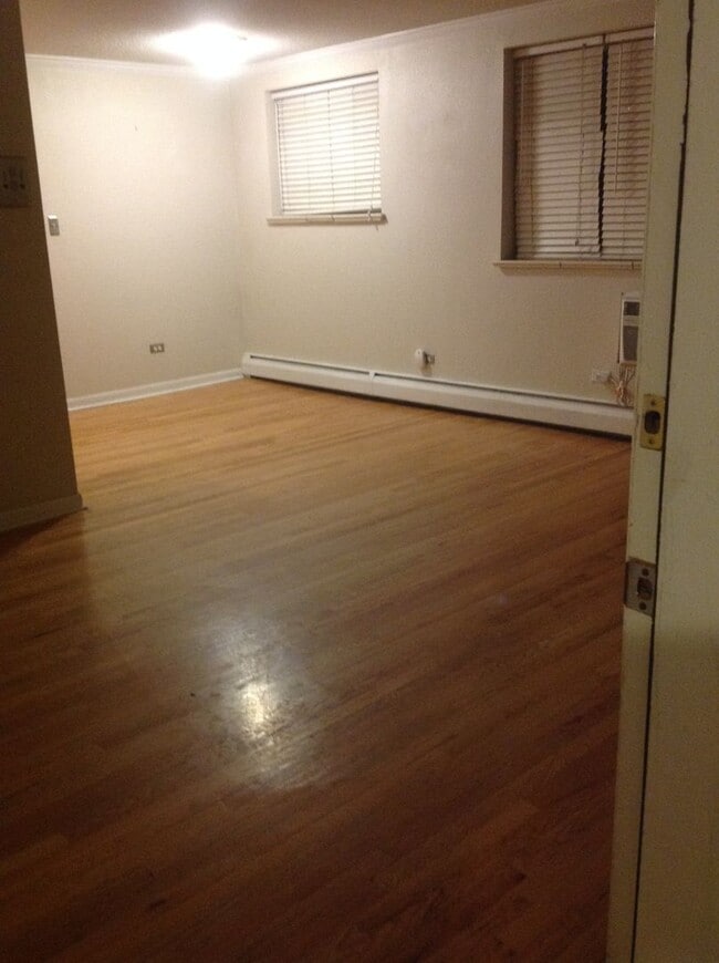 Building Photo - 1 bedroom condo in Denver