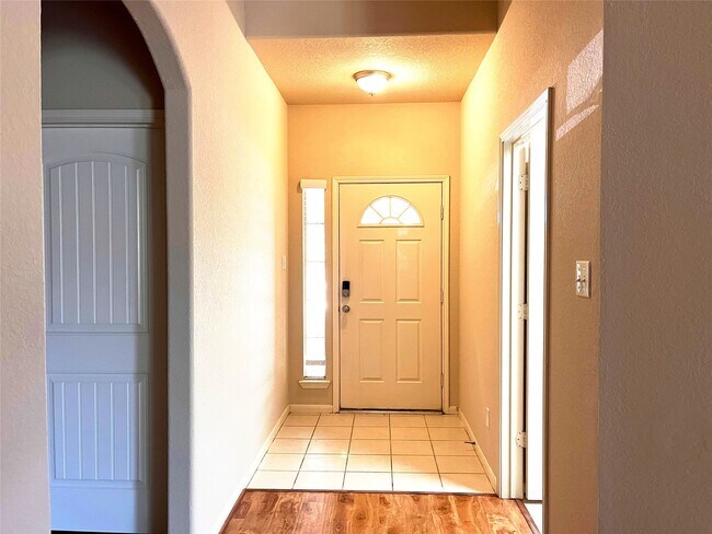 Foto del edificio - 20330 Pine Water Ln