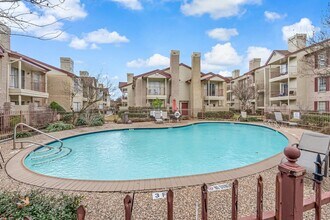 Building Photo - 2120 El Paseo St