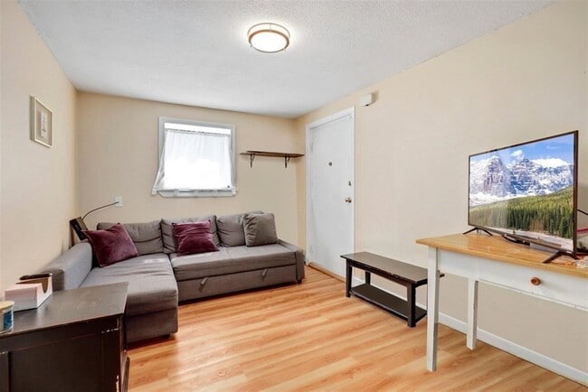 Building Photo - 82 Summer St