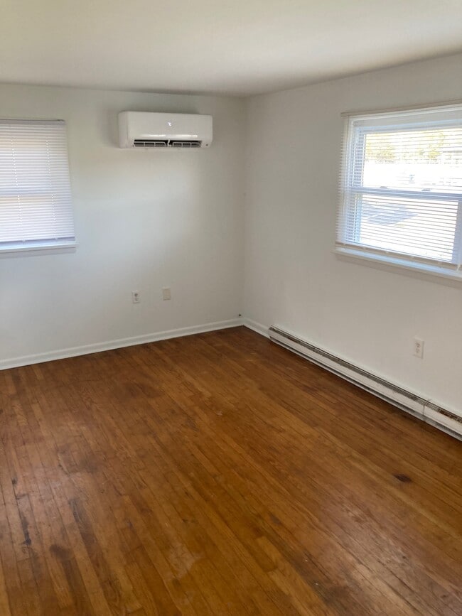 Building Photo - 3 Seashore Ln